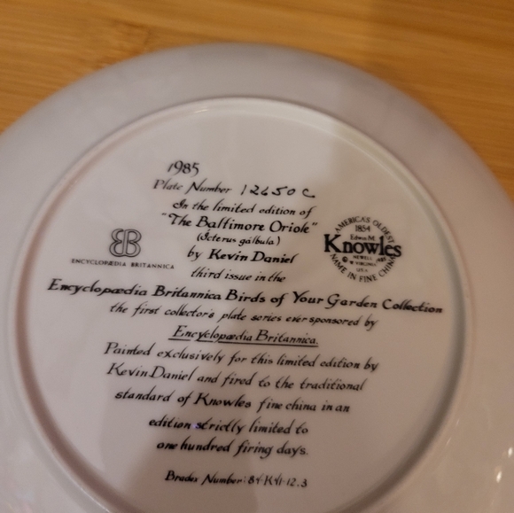 ENCYCLOPEDIA BRITANNICA "BIRDS IN YOUR GARDEN" COLLECTORS PLATE 12650C LIMITED - Picture 9 of 11